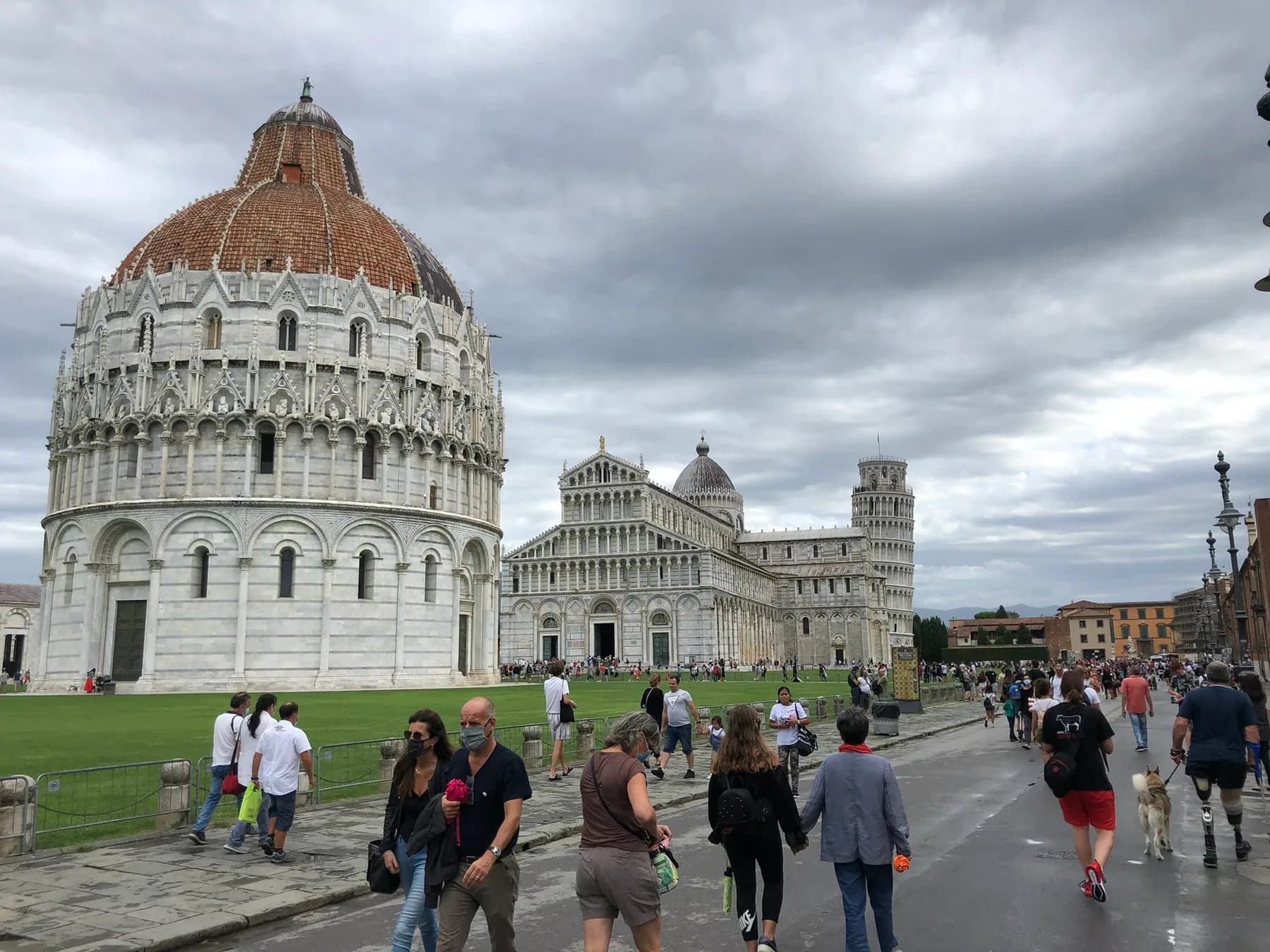 Baptisterium en Duomo op Piazza dei Miracoli in Pisa