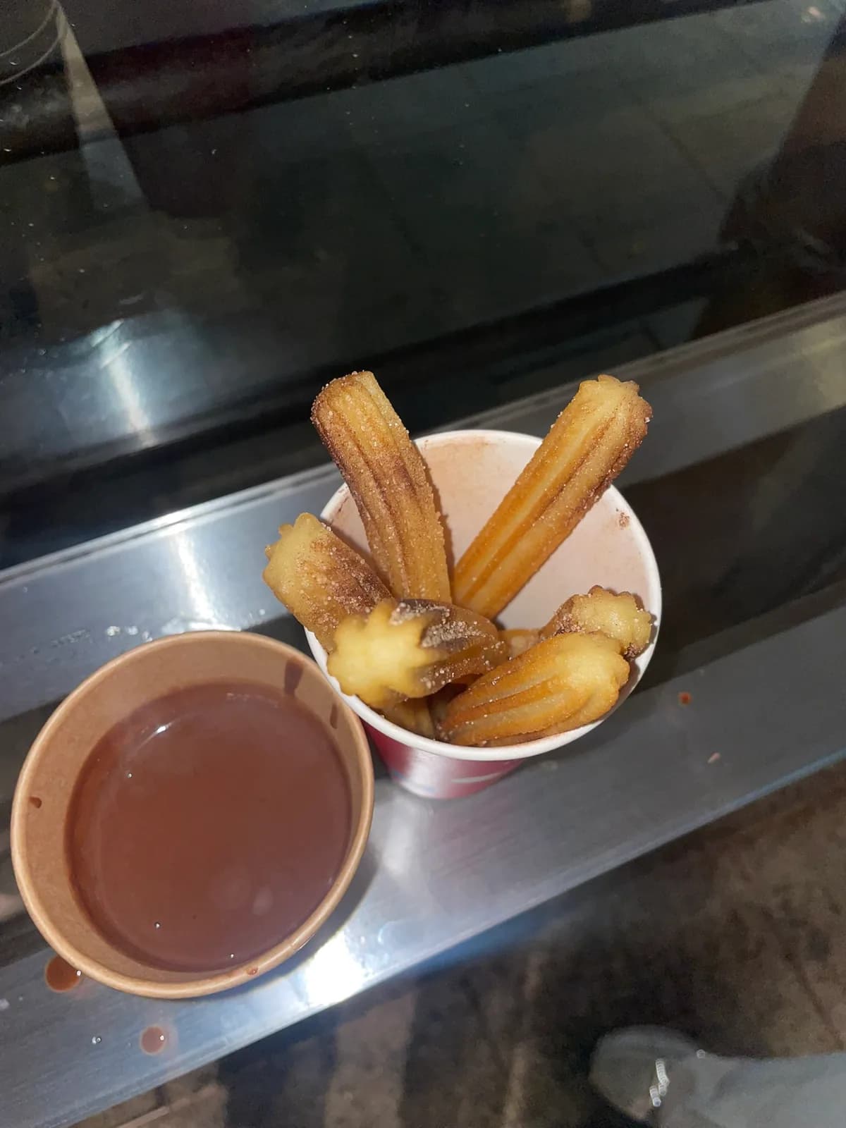 Churros met warme chocolade in Madrid