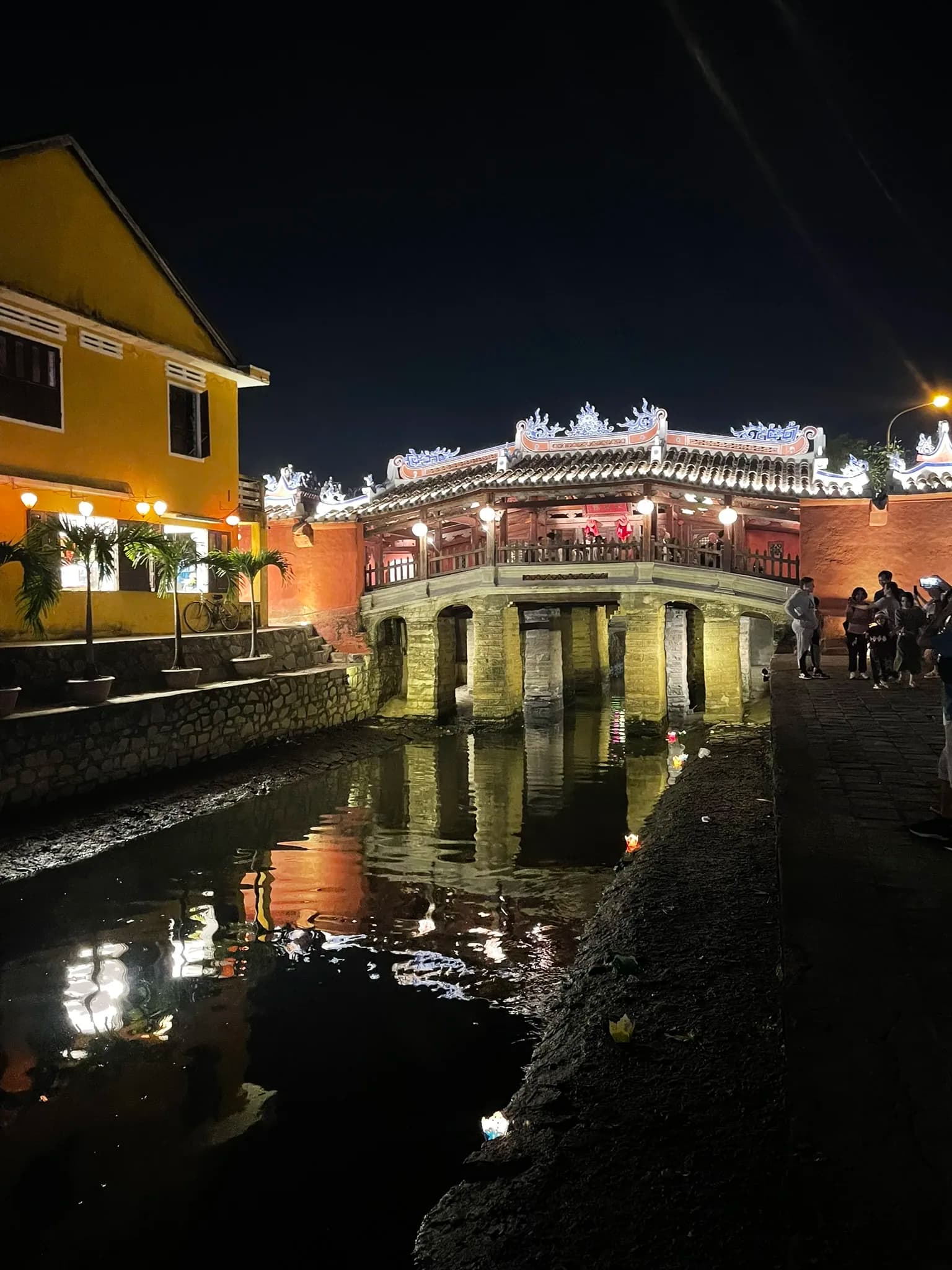 Japanese Covered Bridge in Hoi An bij avond